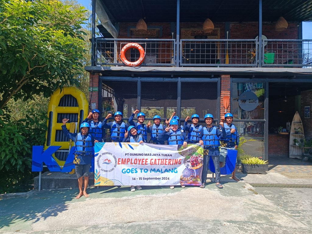 PT Gunung Mas Jaya Tuban Employee Gathering Goes To Malang